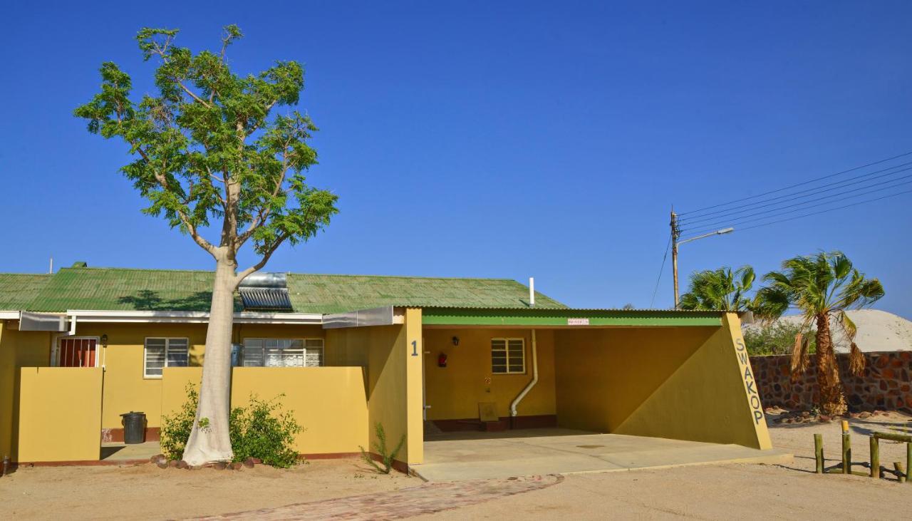 Brandberg Rest Camp Hotel Uis Exterior photo